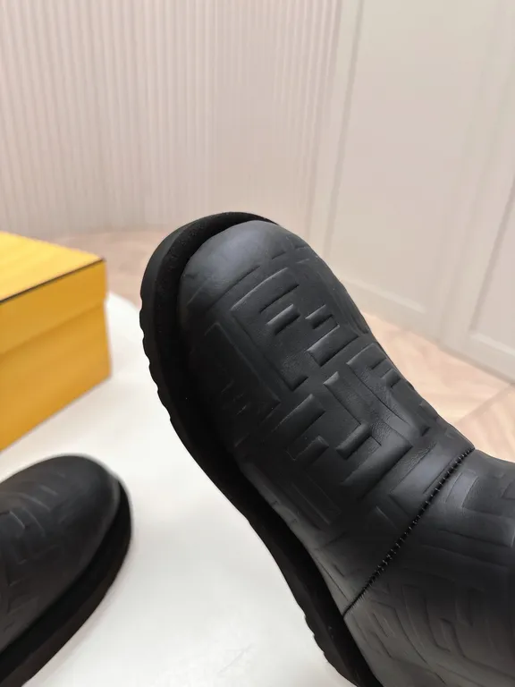 Fendi Shoe 